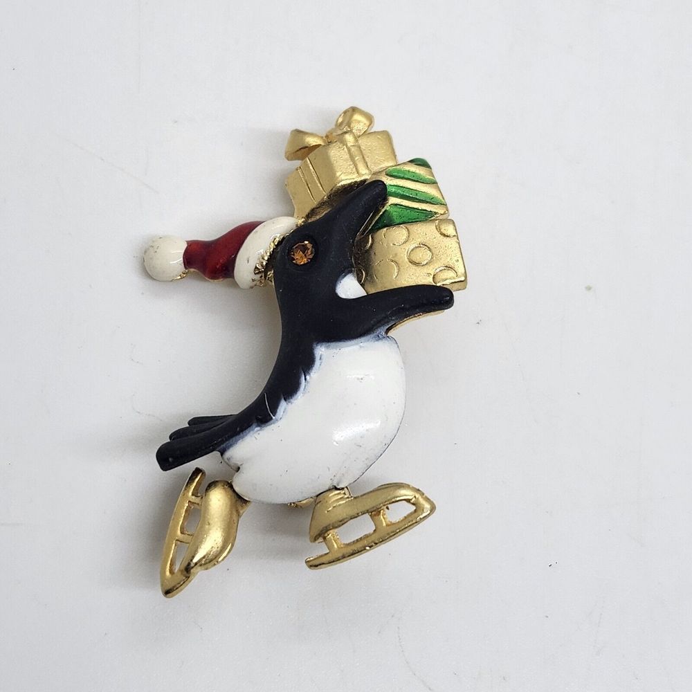 Vintage‎ Danecraft Christmas Penguin Brooch